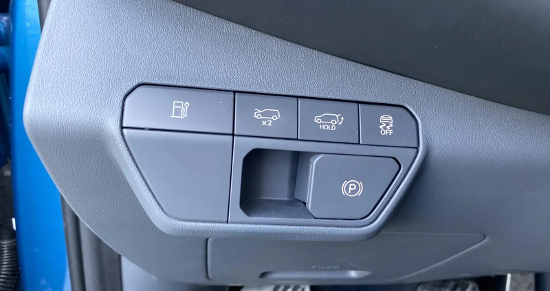 Kia EV9 cena 350000 przebieg: 5000, rok produkcji 2023 z Piława Górna małe 352